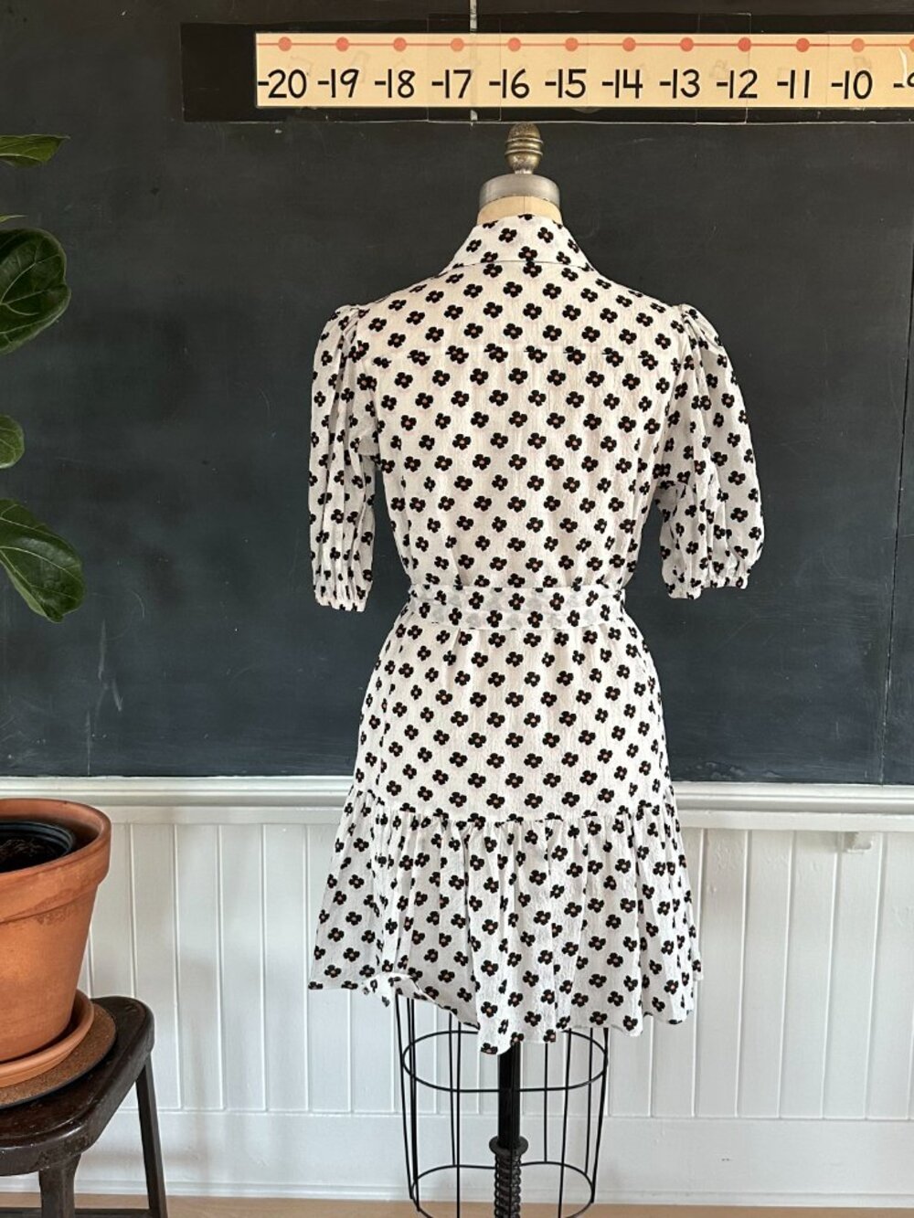 Kate Spade Black Floral Cotton Puff Sleeve Tiered Shirt Dress M NWOT - Picture 4 of 7
